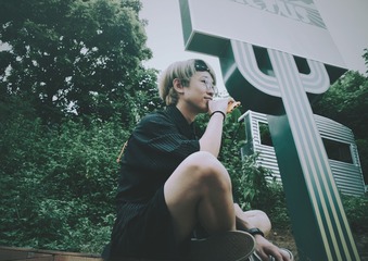 001