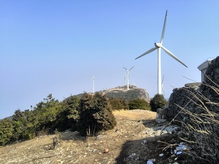 607242