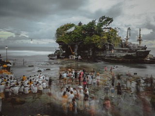 印尼 巴厘岛海神庙的祭海仪式:隽大鹏: M9 Pro