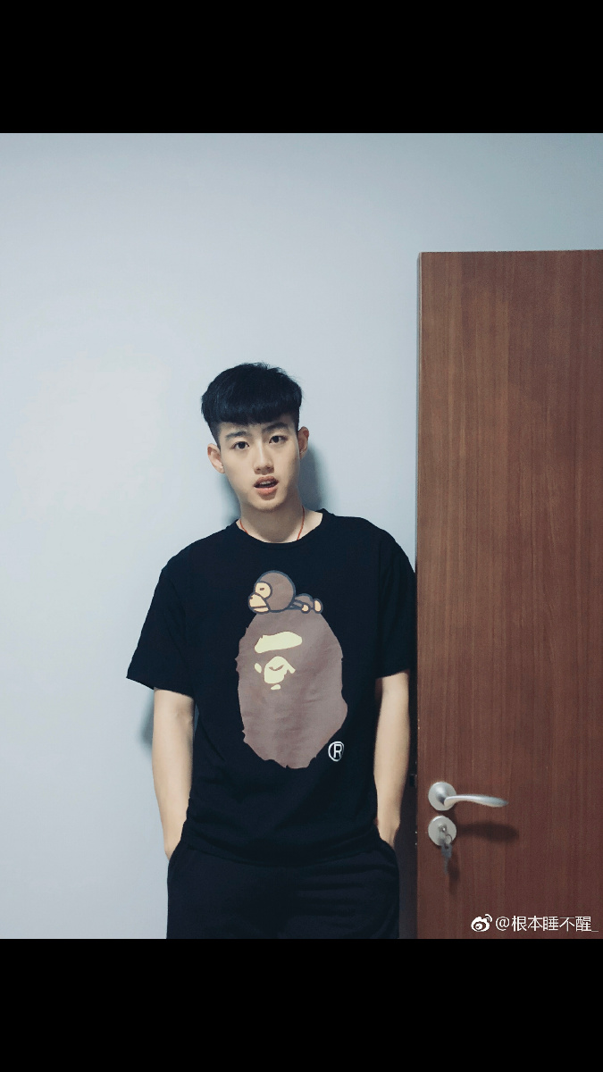 柳任柳任 - 沈一言 - 图虫