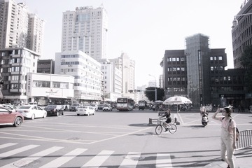 《大都市》