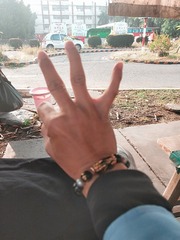624077