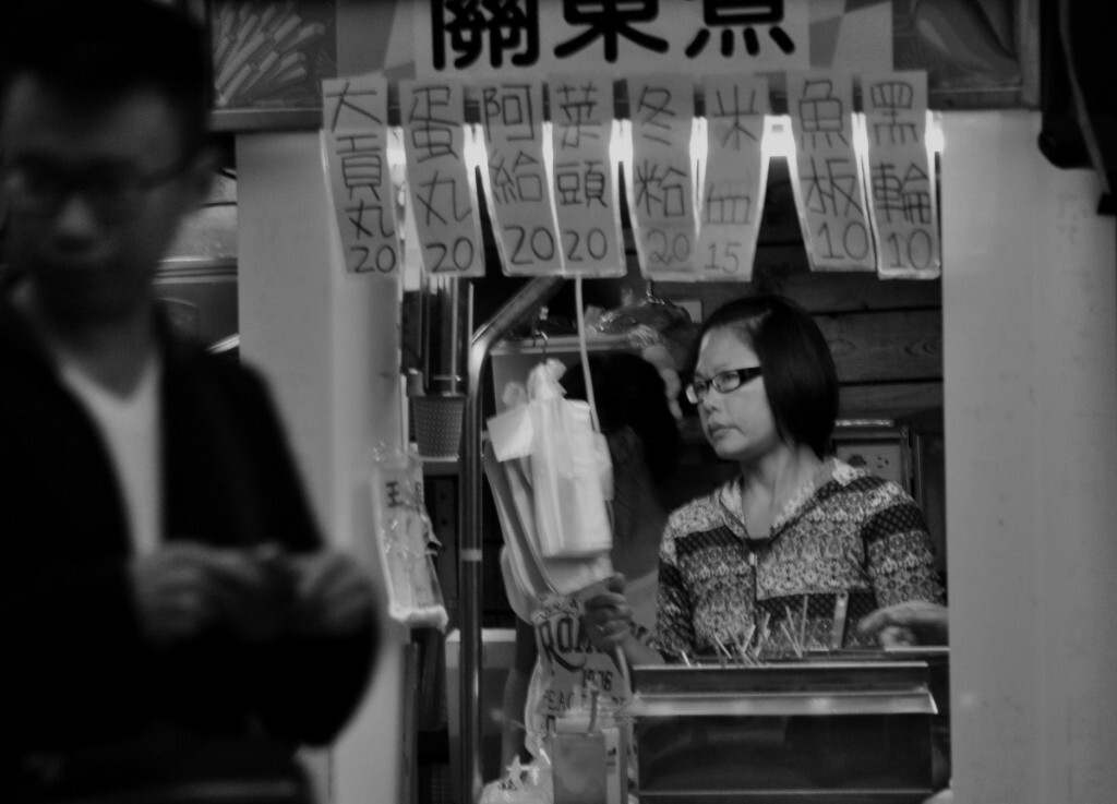 台北夜市摆摊的小贩