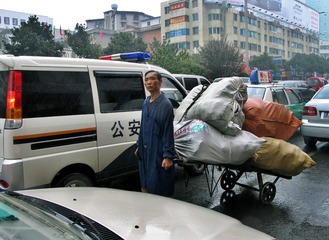 面对堵车不亢不卑