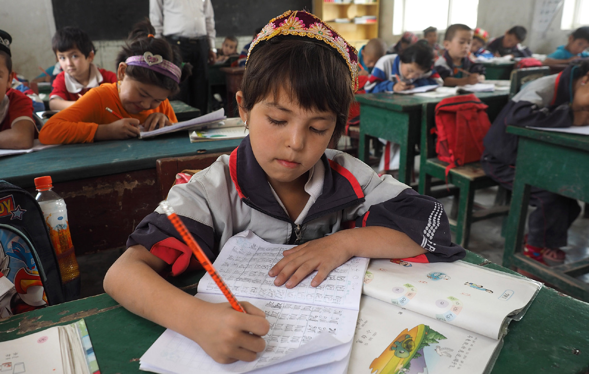 2015年9月17日摄于新疆于田县木尕拉镇巴库木圣雄希望小学.