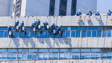 2016-4-19上海西宫街拍：一根安全绳系着全家人的幸福 (68)