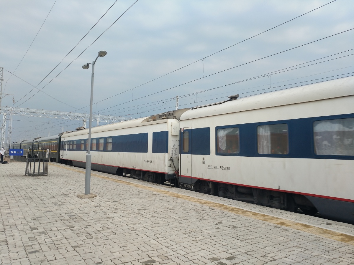 我是一个不资深的火车头爱好者8k是我的童年记忆