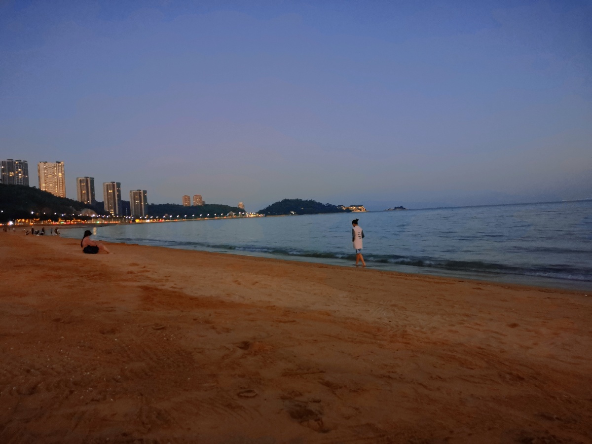傍晚海边摄于珠海美丽湾