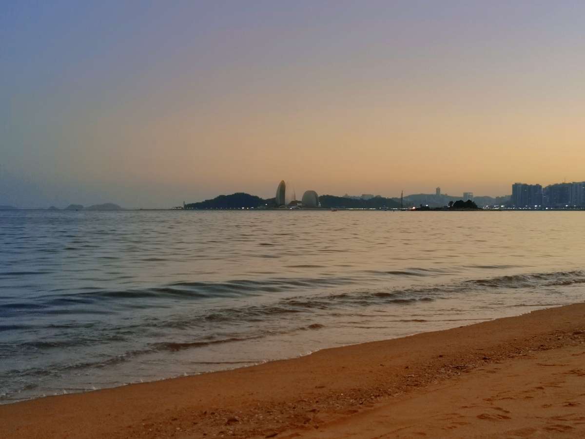 傍晚海边摄于珠海美丽湾