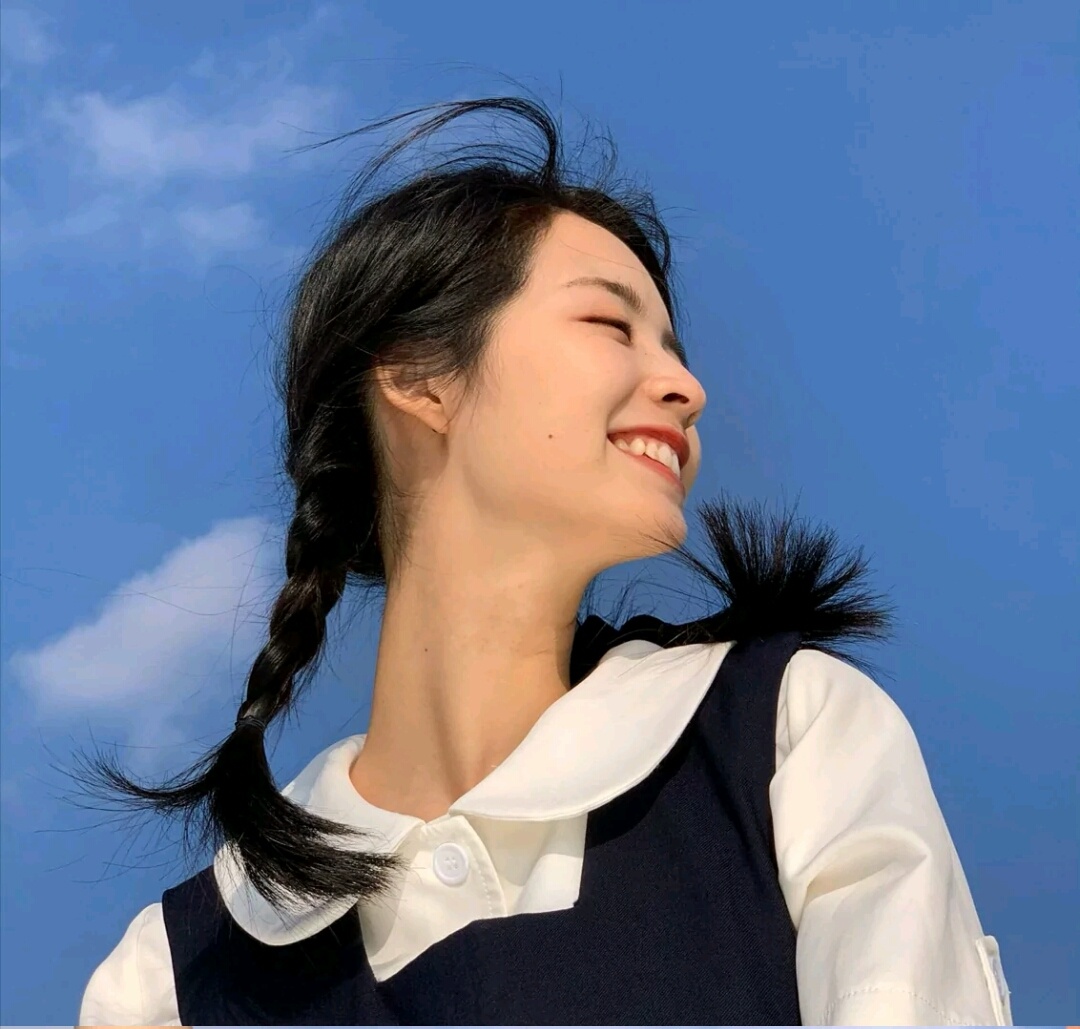 很好看的一位小姐姐当头像超好看