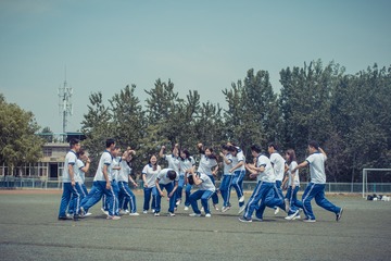 585082