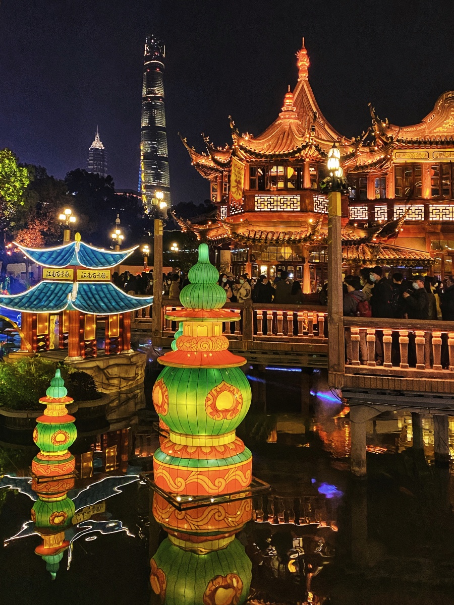 年味豫园灯会2021年上海豫园城隍庙牛年灯会九曲桥的江南百景图年灯展