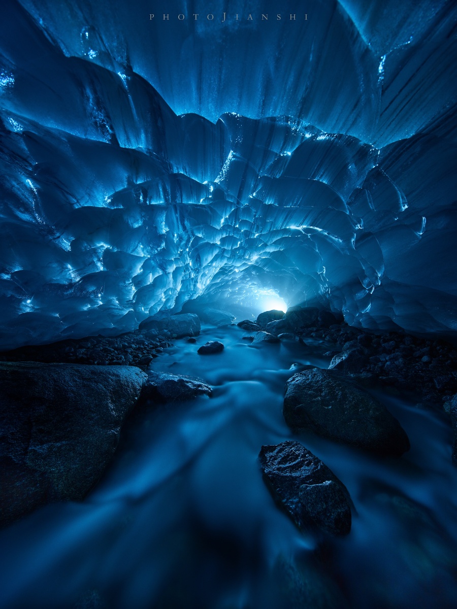 阿拉斯加无人区冰洞 phaseone iq4150mp