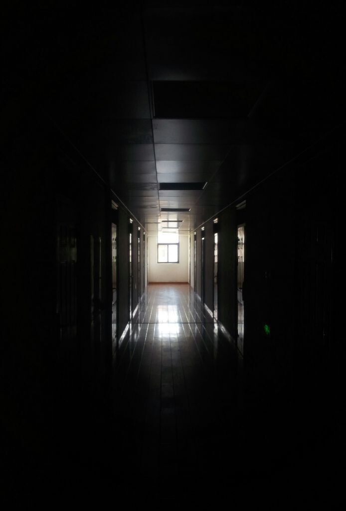 周日 沉睡中的光明