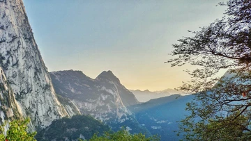 华山