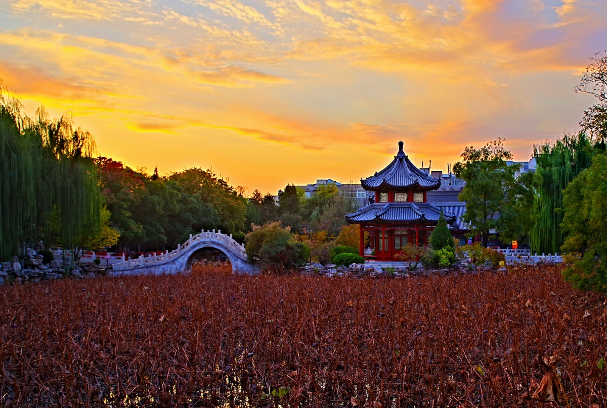 保定莲池深秋暮色