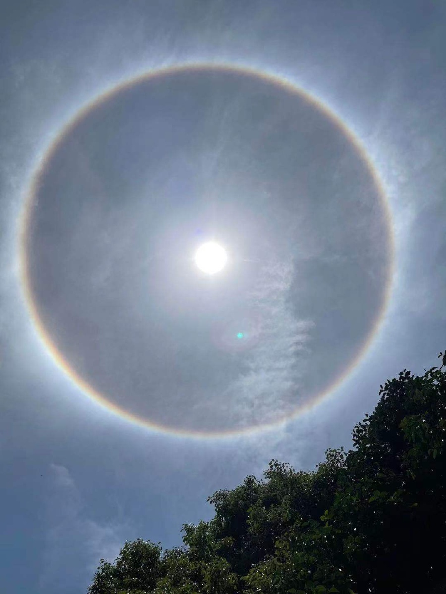 太阳不知道朋友圈有没被刷爆太阳很猛圆圆满满拍完激动到流泪破涕为笑