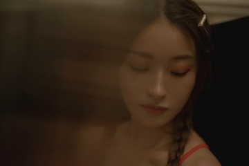 61912