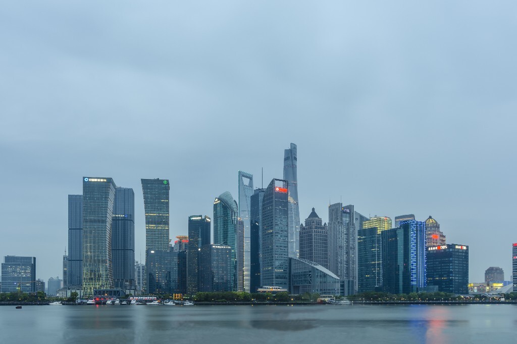 没有东方明珠的陆家嘴<br />
40张堆栈