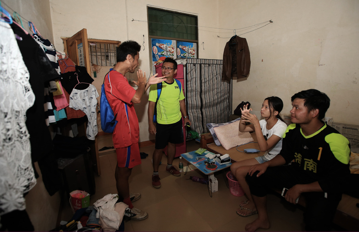 海南聋人足球队无声世界有形梦想