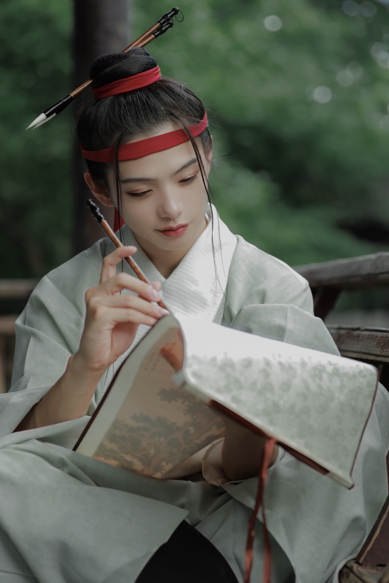 一组沈周简易cos出镜音妹妆造