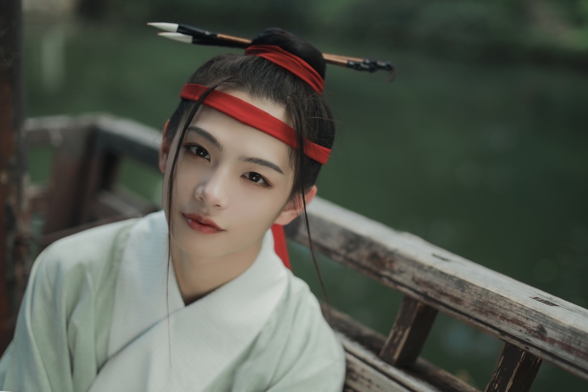 一组沈周简易cos出镜音妹妆造