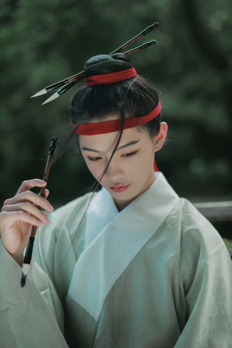 一组沈周简易cos出镜音妹妆造