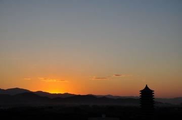 夕照博雅