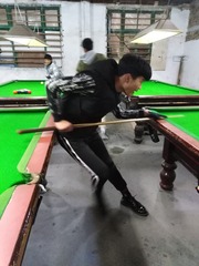890679