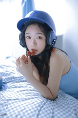 127E8A82-81B1-407E-884D-DBE44DE88DB1/L0/001