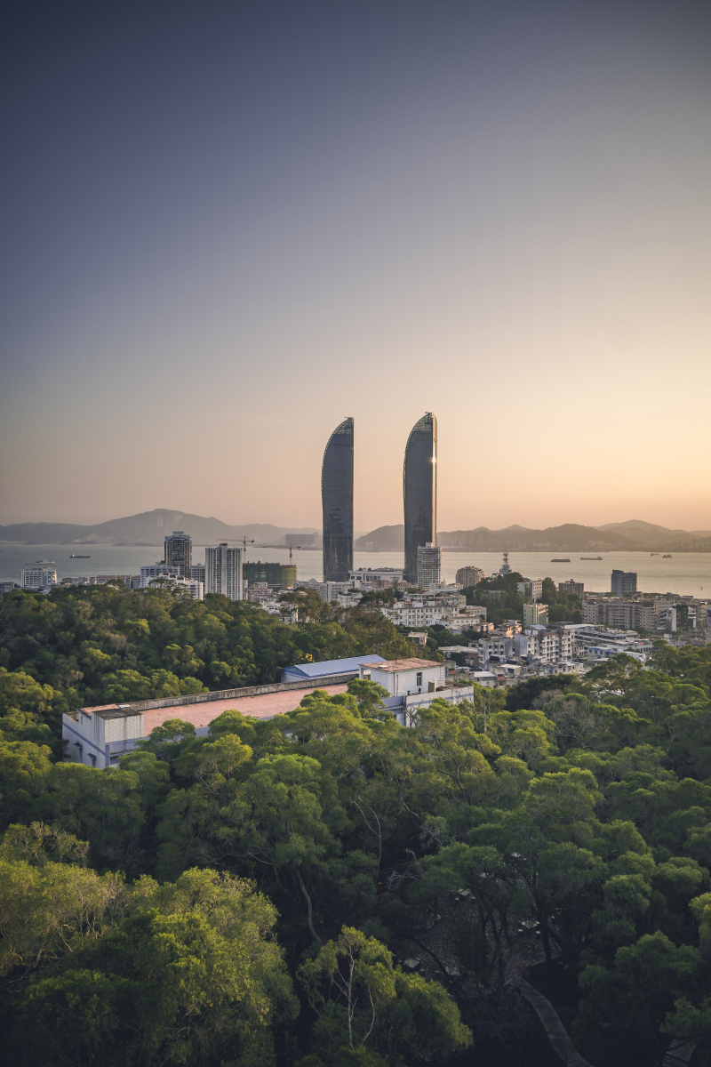 1/114爬楼联盟圈子天际线市容建筑今日天空绝了日落建筑物城市日光还