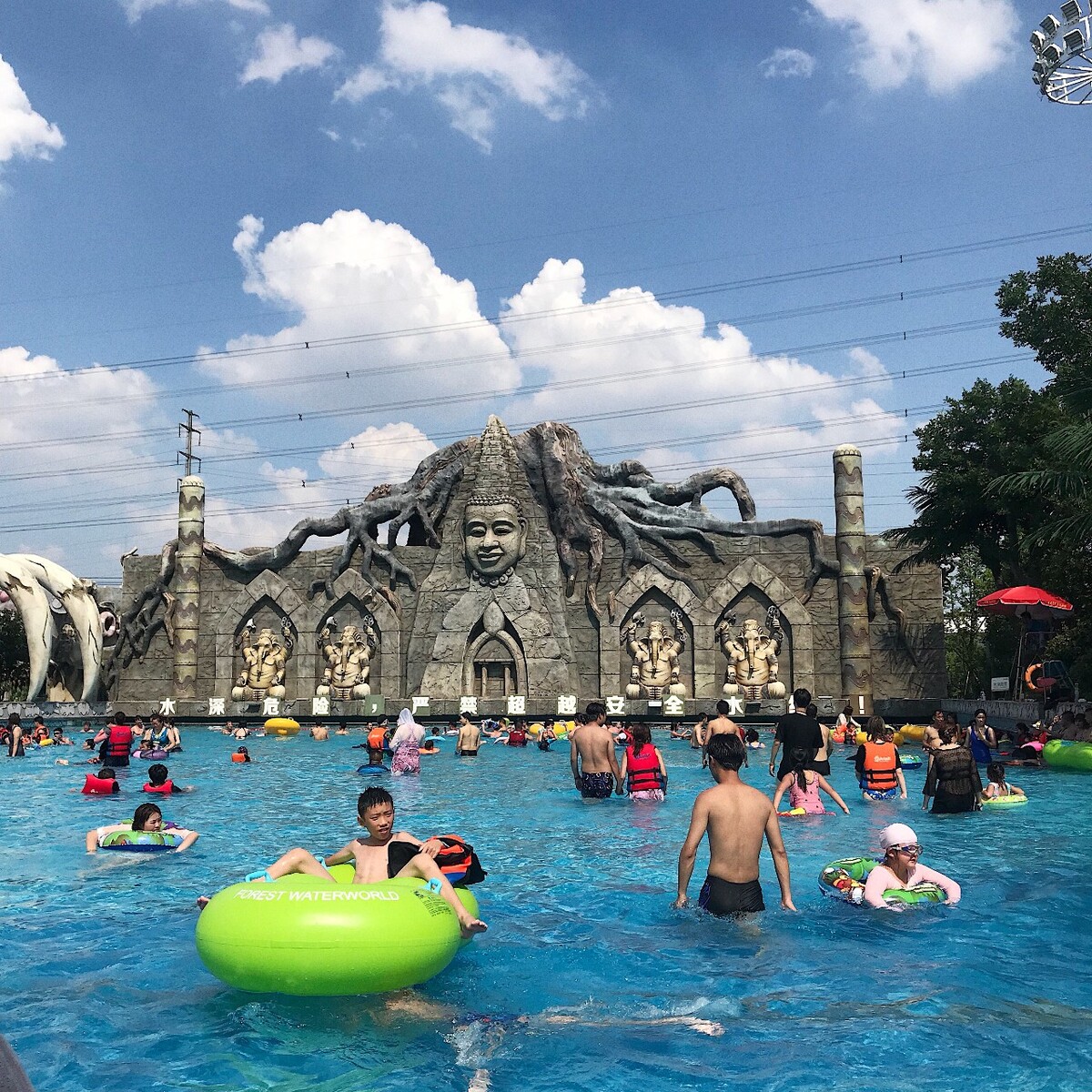 旅游过年去哪里比较好国内