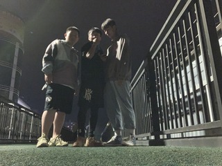 001