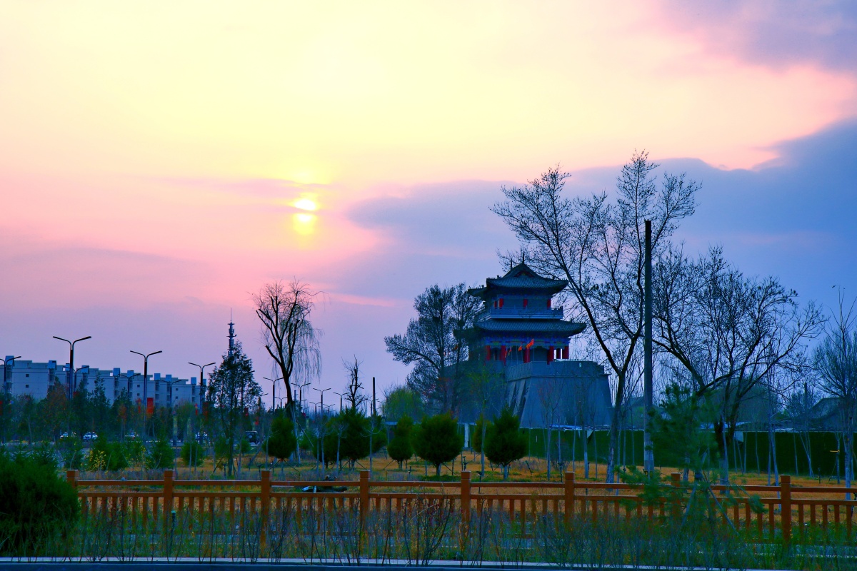 河西走廊张掖山丹县的初春