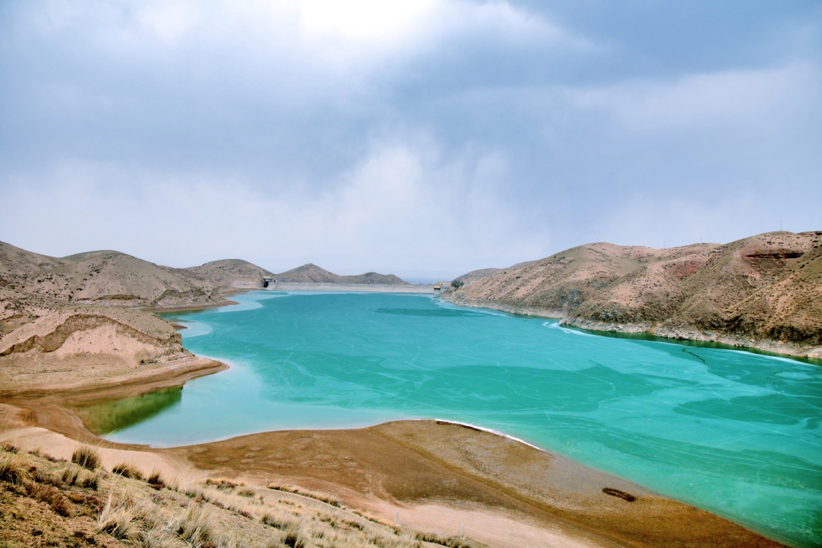 河西走廊张掖山丹县的初春