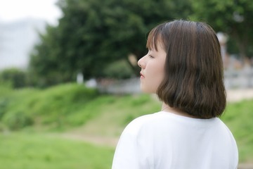 001