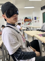 001