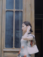 1872127