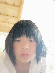318370