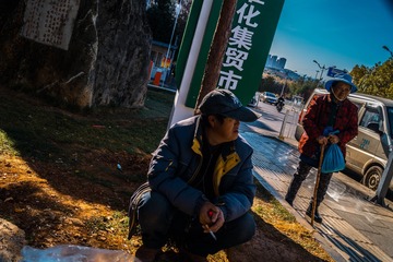 001