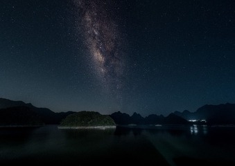 DDD32E60-2555-4CF9-A99E-5FC10066172F/L0/001