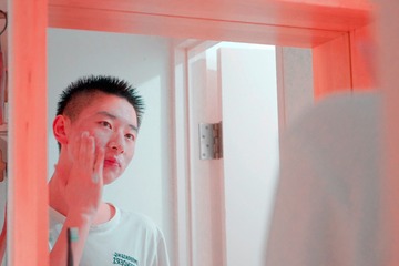 001