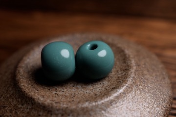 001