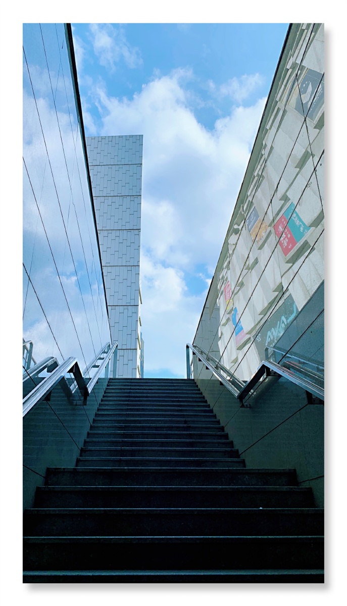 地铁10号线江湾体育场站