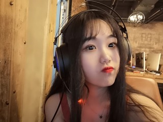 993679