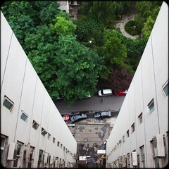 楼下