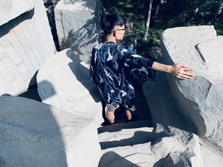 001