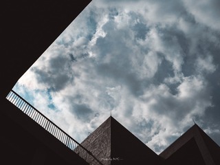 102554