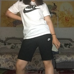 574389