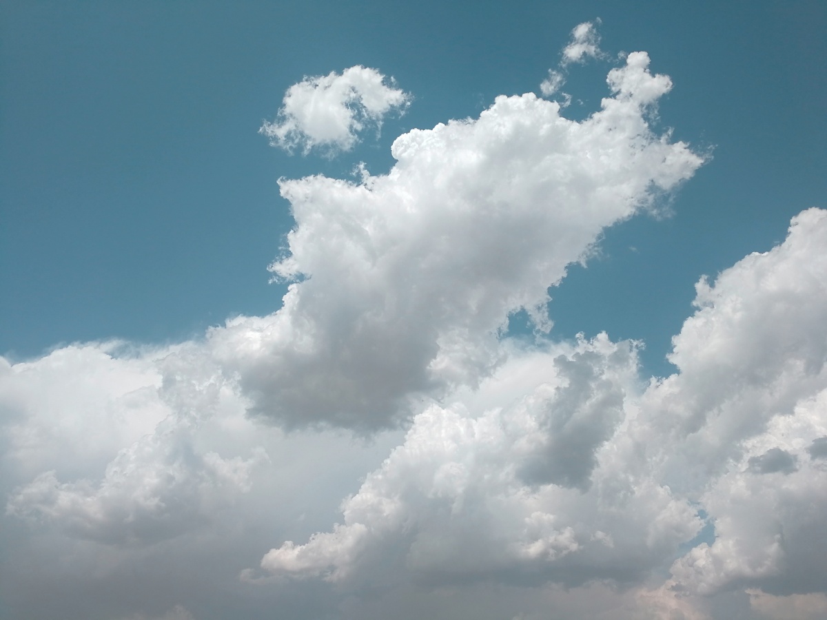 不同地方的云也很美